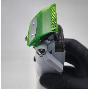 Kit de 8 contre peignes BARBER CORNER vert translucide