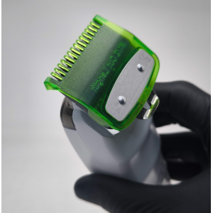 Kit de 8 contre peignes BARBER CORNER vert translucide